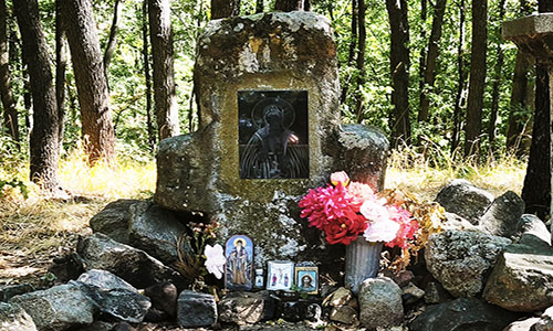 Каменният кръст на Св. Иван Рилски, с. Владая